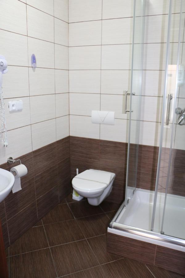 Penzion Kotvas Milovice  Esterno foto