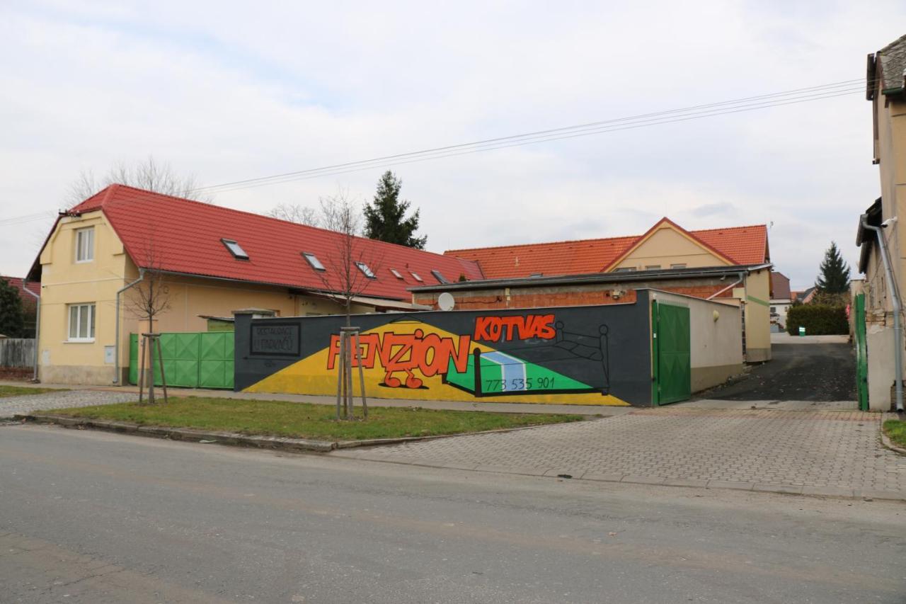 Penzion Kotvas Milovice  Esterno foto