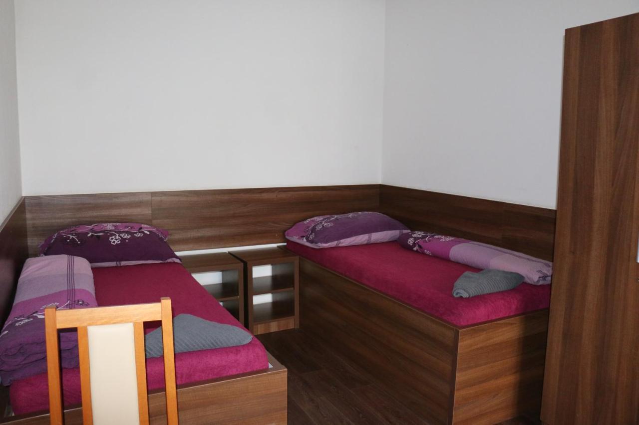 Penzion Kotvas Milovice  Esterno foto